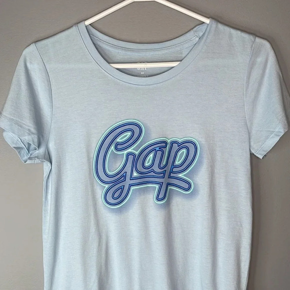 GAP NWT Baby Blue Retro Graphic Logo Crewneck Favourite Tee Sizes S & M - Picture 4 of 8